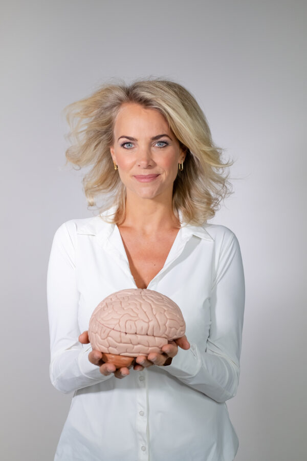 Boek Jouw Krachtige Brein + meditatiepakket Zelfliefde & In je kracht staan - Charlotte Labee